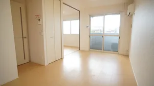 クレールカルチェVI【2階】の居間