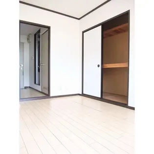 ファミールMYK(エム・ワイ・ケイ)【2階】の内装