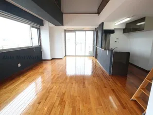 アルテマイスター中津瀬の居間