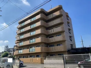 プラザテイクスリー【1階】の外観