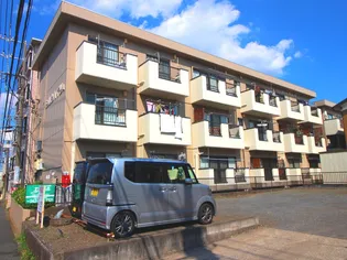 シルクハイツA棟【1階】の外観