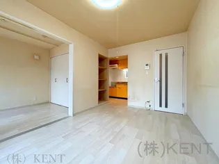 フラット裏参道3・22【4階】の居間