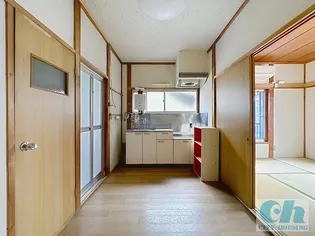 長澤荘【2階】の居間