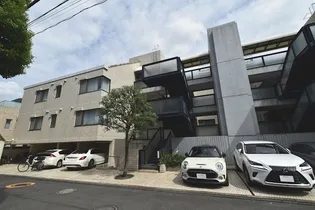 ガーデン南青山【1階】の外観