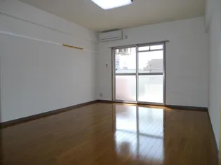 サイノス常三島の画像