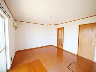 フォアサイト神峰【1階】の居間