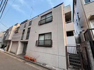 東籬苑【2階】の外観