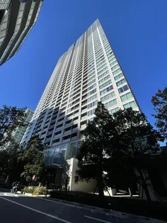 白金ザ・スカイ E棟【35階】の外観