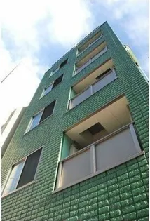 アンプルールフェールスリーズ【2階】の外観