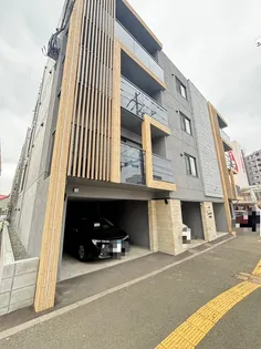 カレラ学園前【1階】の外観