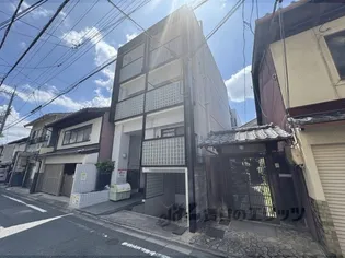 ハーベストコート二条【2階】の外観