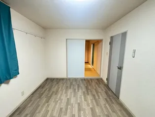 プロヴァンス A棟【1階】の居間