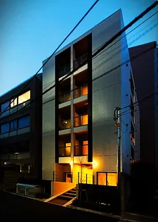 東京都新宿区舟町【マンション】の外観