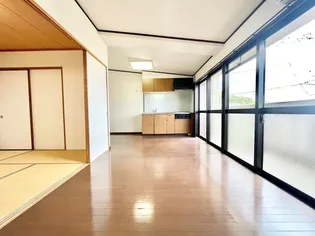 エスティーガーデンの画像