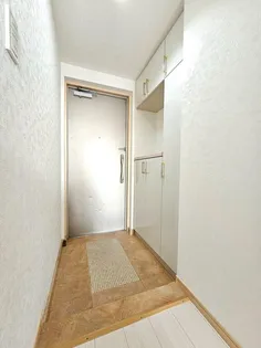 グローイングコート君津406【4階】の玄関