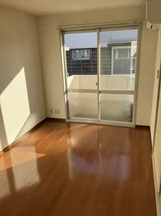 キャピトル桃山【2階】の居間