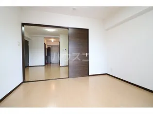 シャトードールK【3階】の居間