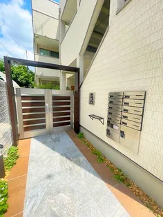 埼玉県さいたま市浦和区本太1【アパート】の外観