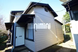 メープルC号棟【1階】の外観