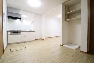 トリヴァンベール【1階】の居間