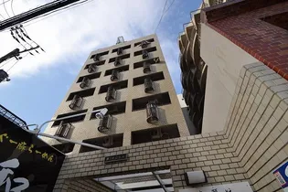 第1片山ビル【9階】の外観