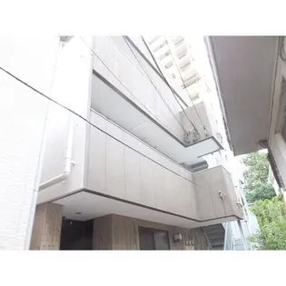 アグリアス【3階】の外観