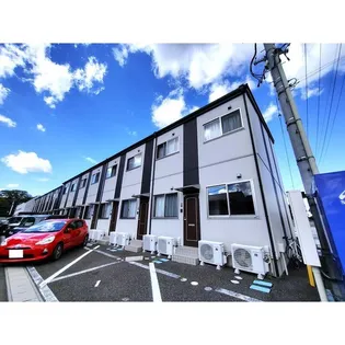 ジュネスアベニールV1【1階】の外観