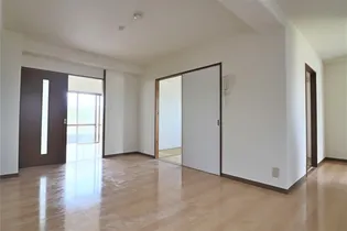 ノースヒルズ北泉田【4階】の居間