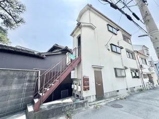 川西マンション【1階】の外観