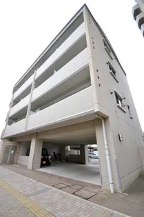 ファミール アビタシオンの外観