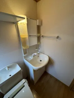 Y’sAP厨川の内装