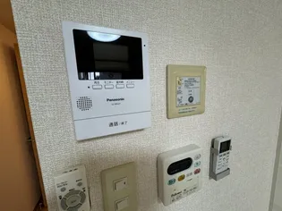 Y’sAP厨川の内装