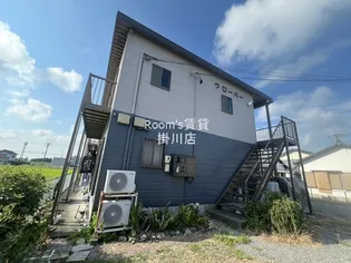 クローバー【2階】の外観