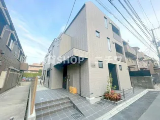 シュヴァル新宿【2階】の外観