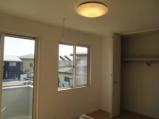 アラン コート【2階】の居間