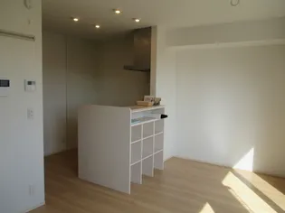 アラン コート【2階】の居間