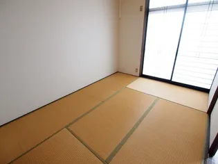 サンシャインM【2階】の居間