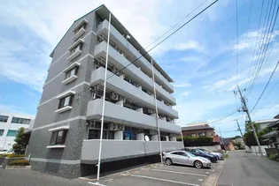 Y’s フラッツNC【4階】の外観