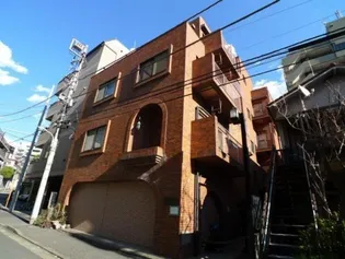 東麻布ハウス【2階】の外観