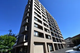 クレストシティ中井町【9階】の外観