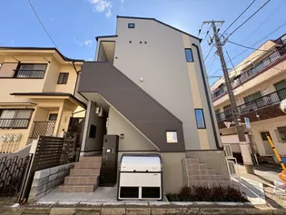 パレス初台【2階】の外観