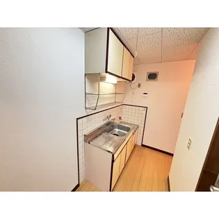 コーポサンタウン【3階】のキッチン