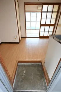 大小路アパート【2階】の玄関