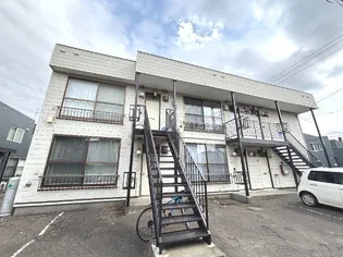 ラテルネ八軒【2階】の外観