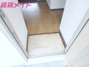 スカイハイツ【2階】の玄関