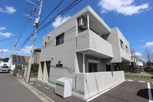 Alice in 研究学園【1階】の外観