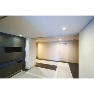 東京都新宿区西五軒町【マンション】の外観