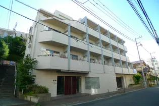 HILLSIDE TERRACE AKABANEの画像