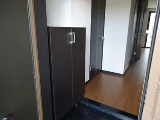 エトワール【2階】の玄関