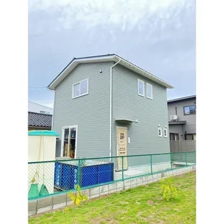 富山県富山市粟島町2【一戸建】の外観